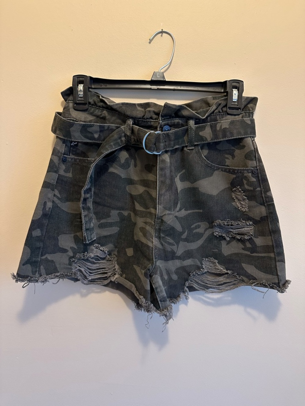 Kancan Girls M Combat Camo High Rise Paperbag Waist Cutoff Adjustable Belt